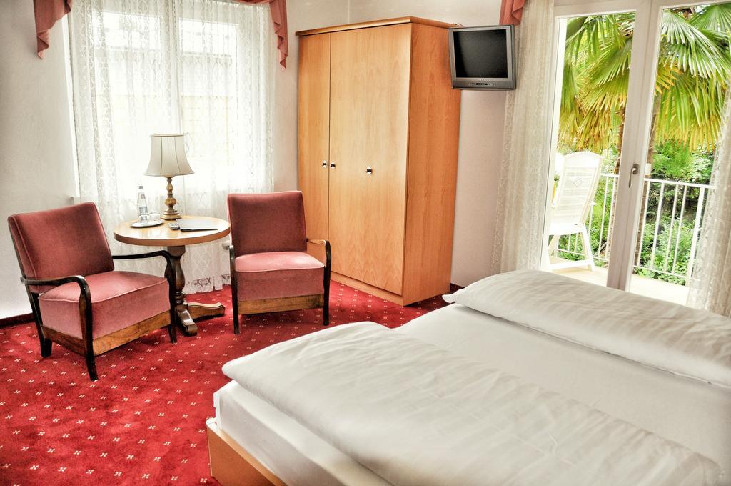 Double Room with Balcony,81231618:JPEG