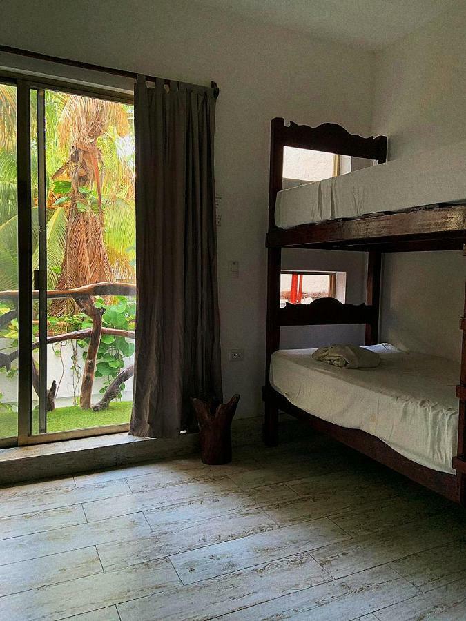 Cama em Dormitório Misto com 6 Camas