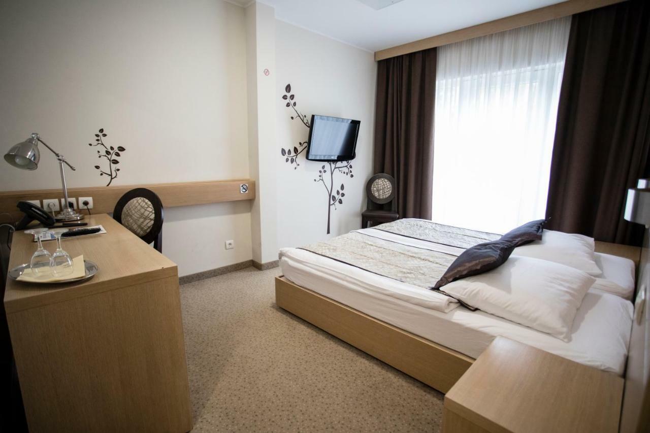 Double or Twin Room Balcony Extra bed