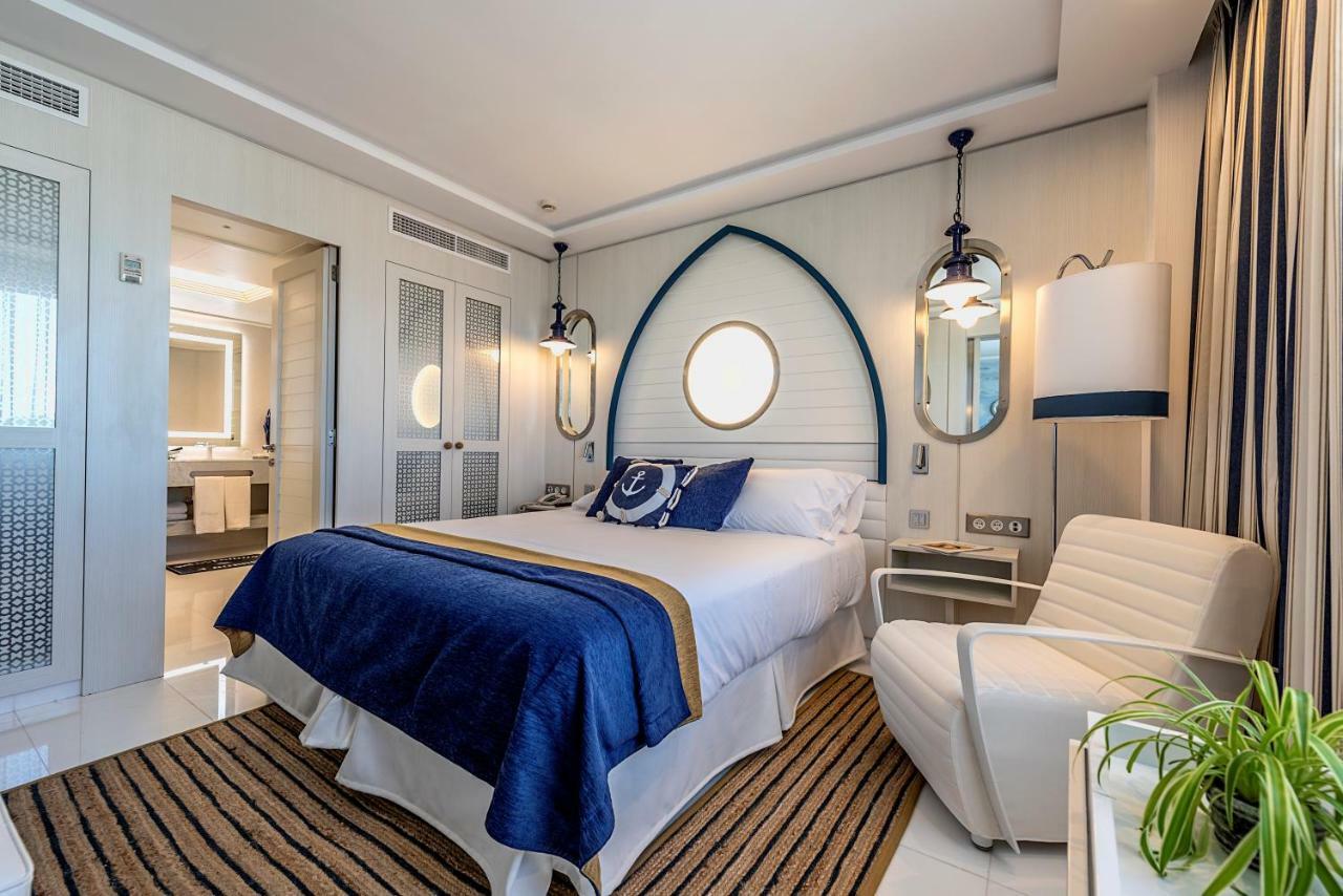 Suite,893615308:JPEG