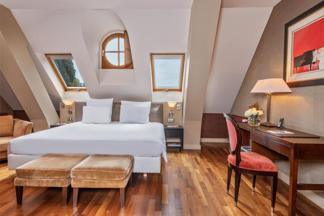 King Room Lake View