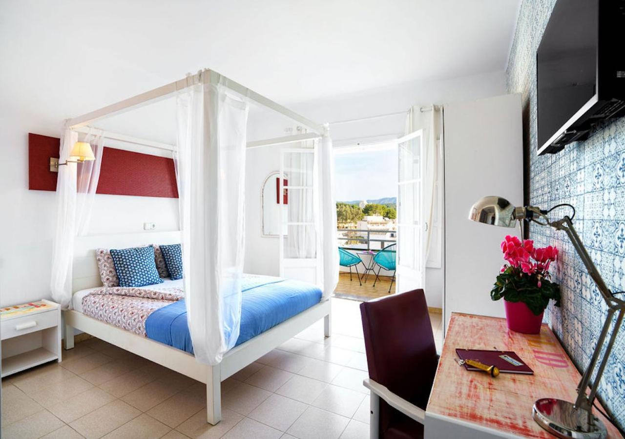Double Room Balcony,1416682176:JPEG