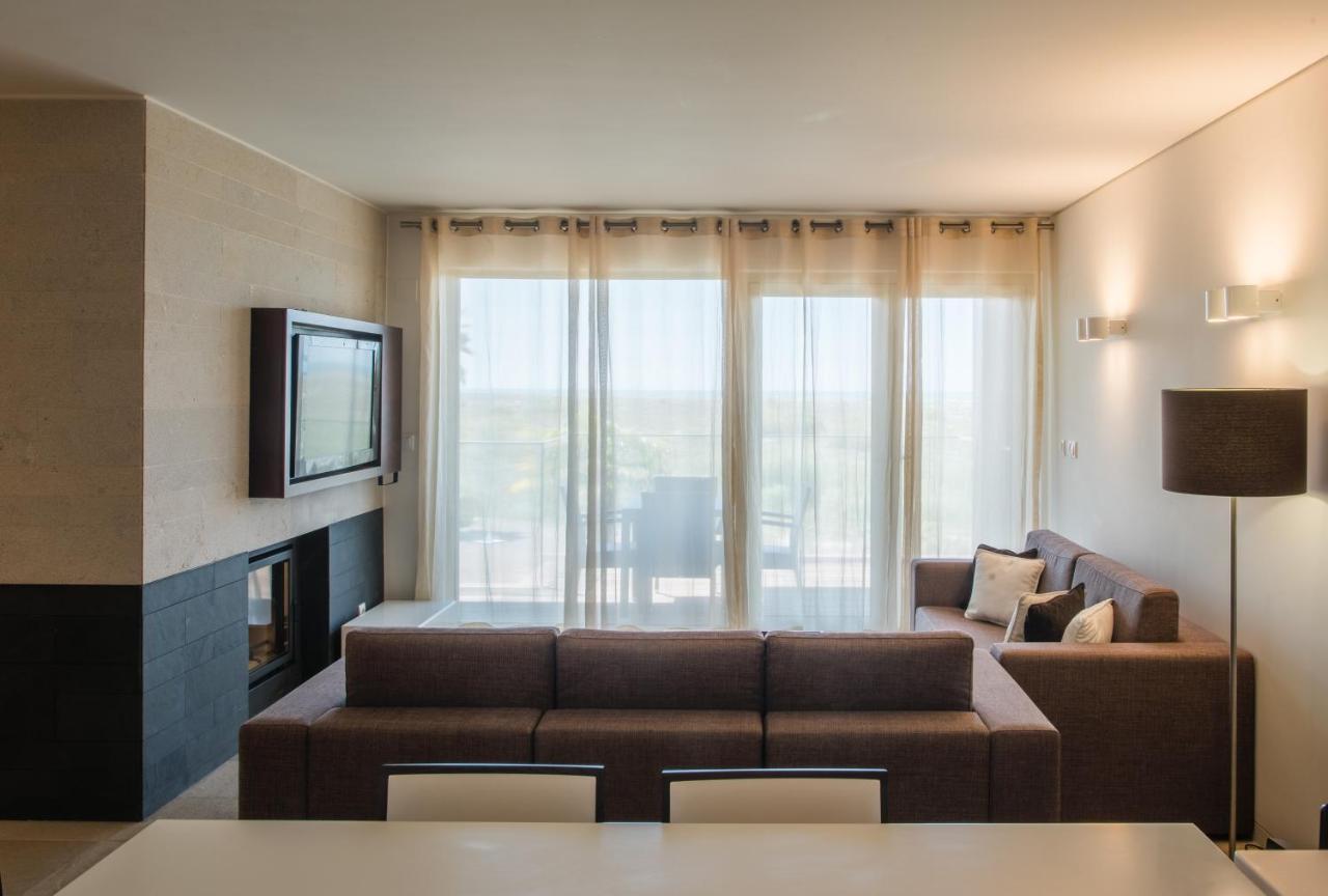 Two-Bedroom Apartment Sea View