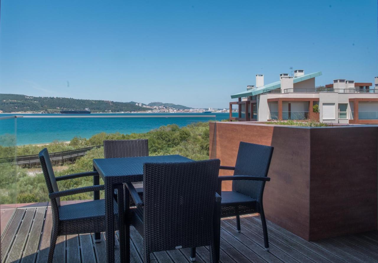 Two-Bedroom Apartment Sea View