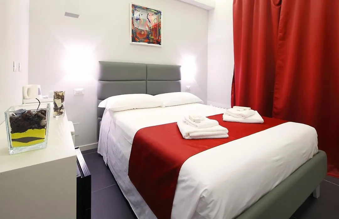 Nearhome Smart Suites Guest House-1