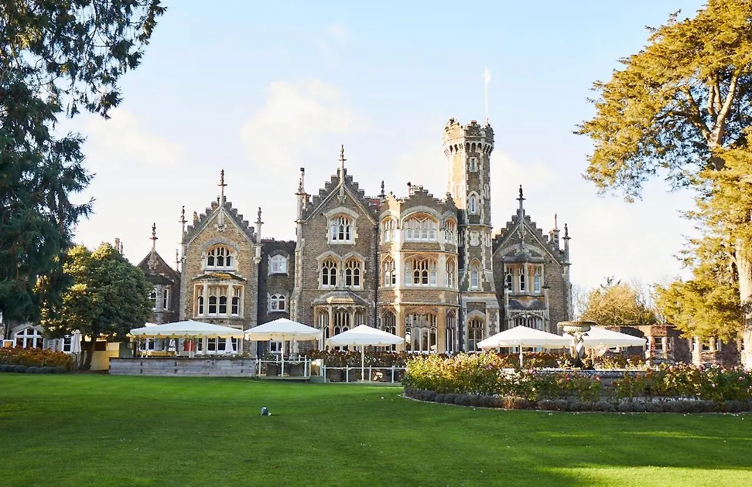 Oakley Court-1
