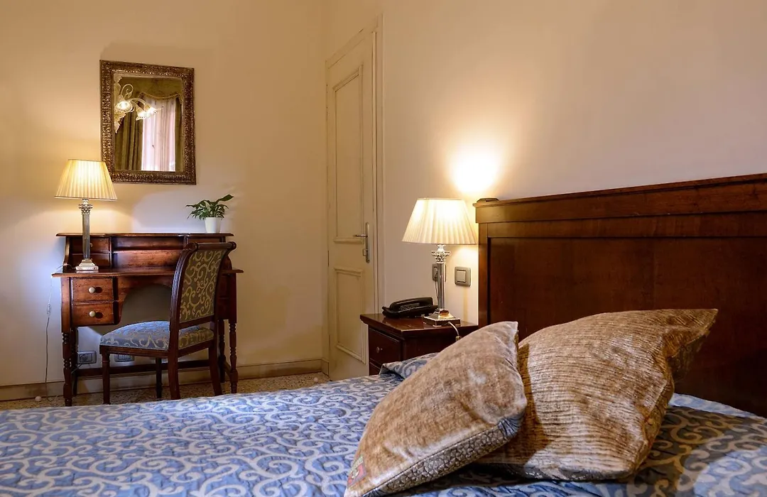 Hotel Dell'Opera-1
