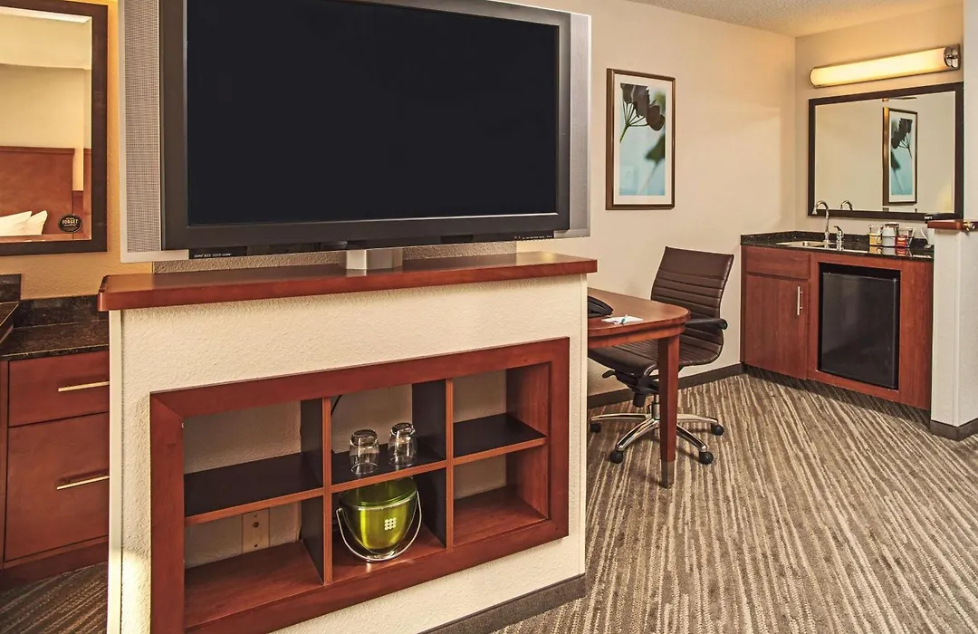 Hyatt Place Cincinnati Blue Ash-1