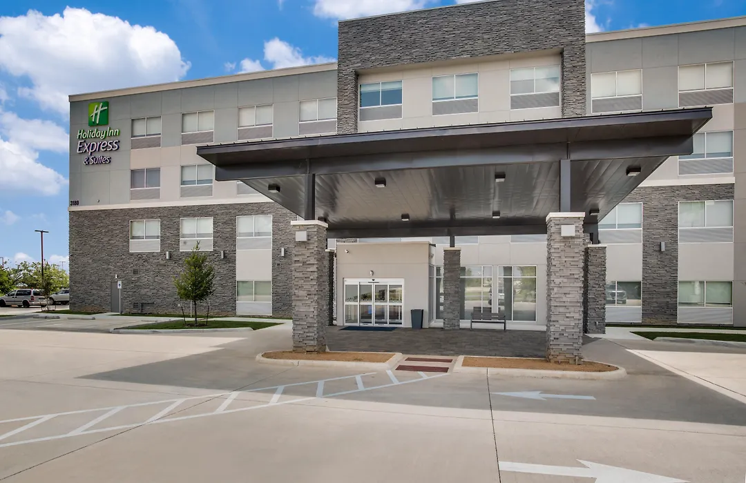 Hilton Garden Inn Denton-1