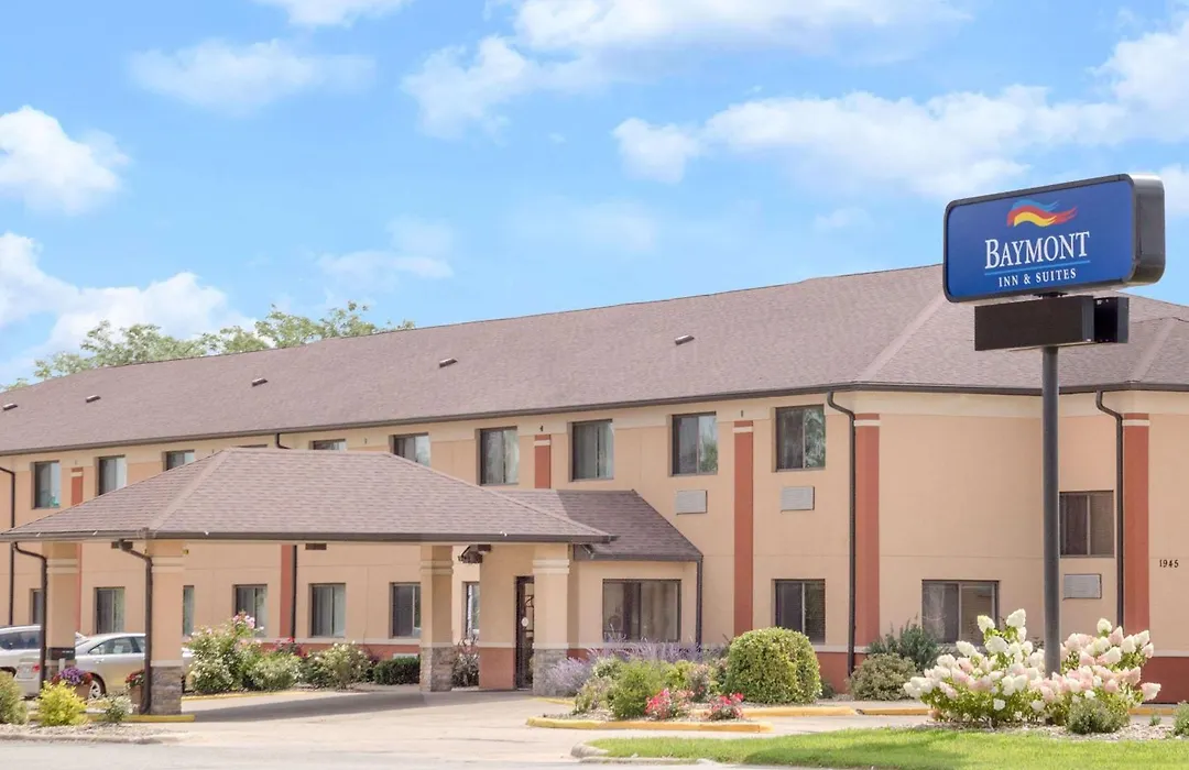 Baymont By Wyndham Waterloo-1