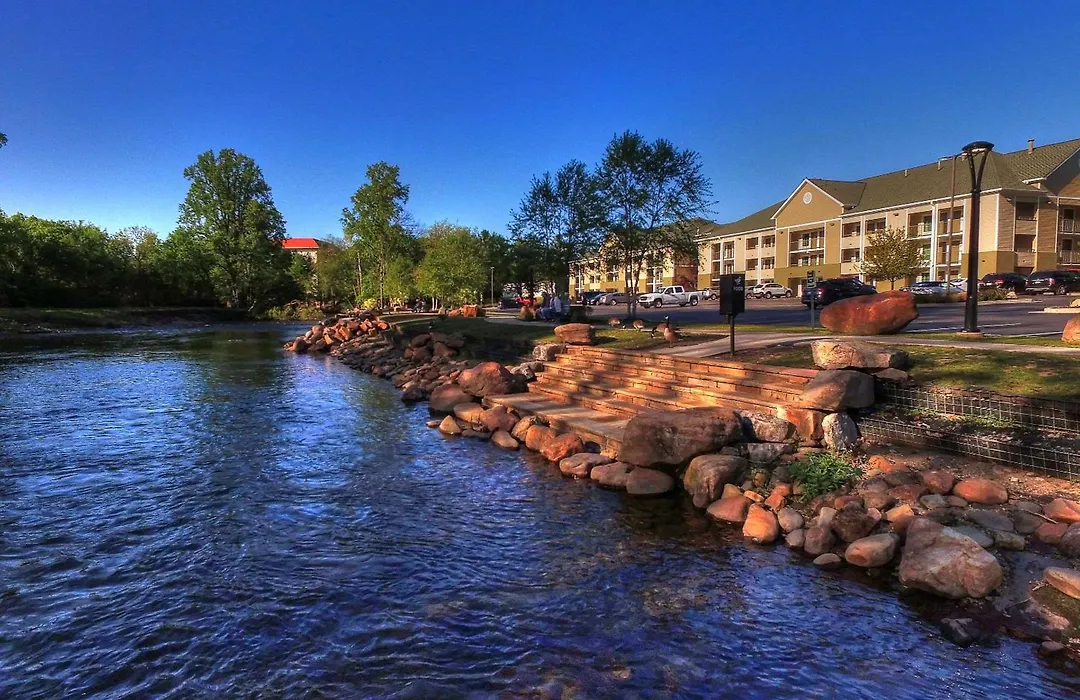 Econo Lodge Pigeon Forge Riverside-1