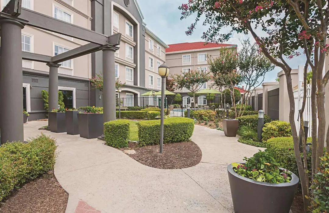 La Quinta By Wyndham Fort Worth City View-1