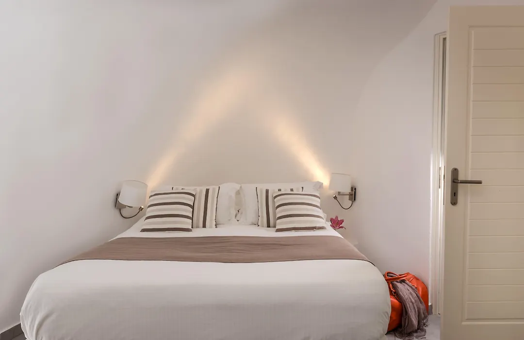 White Santorini-1