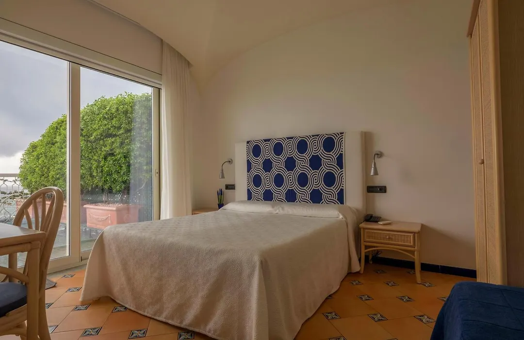 Hotel Bellevue Suite-1