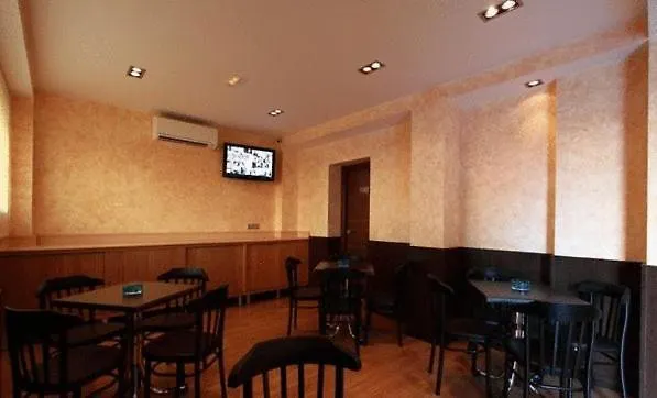 Hostal Avenida Barajas-1