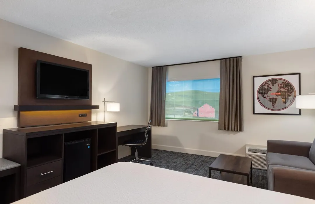 Ramada By Wyndham Spokane Airport-1