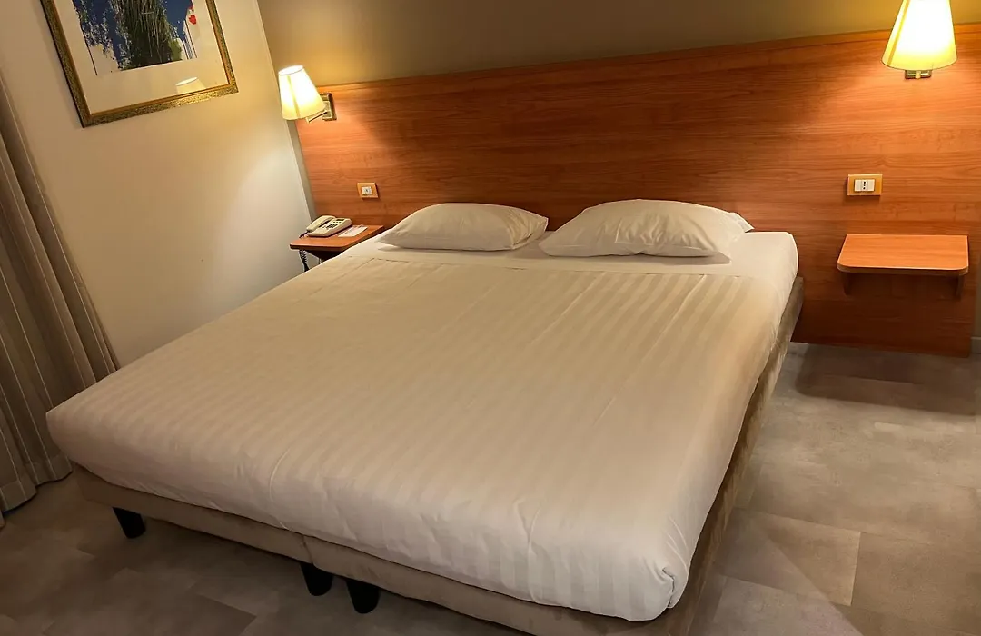 Hotel Re-1