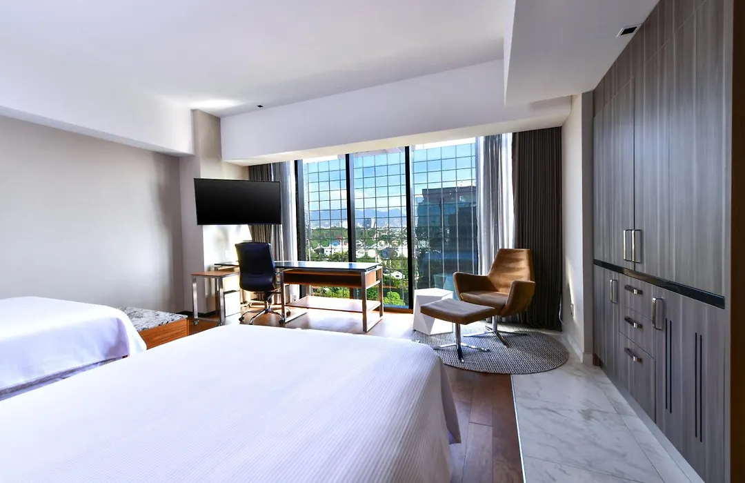 Krystal Grand Suites Insurgentes-1