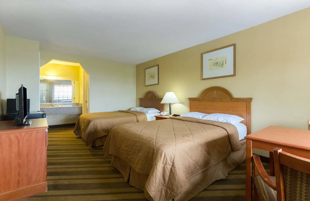 Days Inn & Suites By Wyndham Vicksburg-1