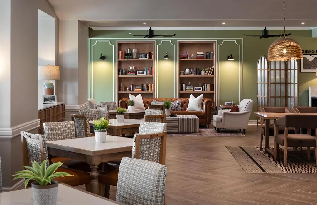 Protea Hotel By Marriott George King George-1