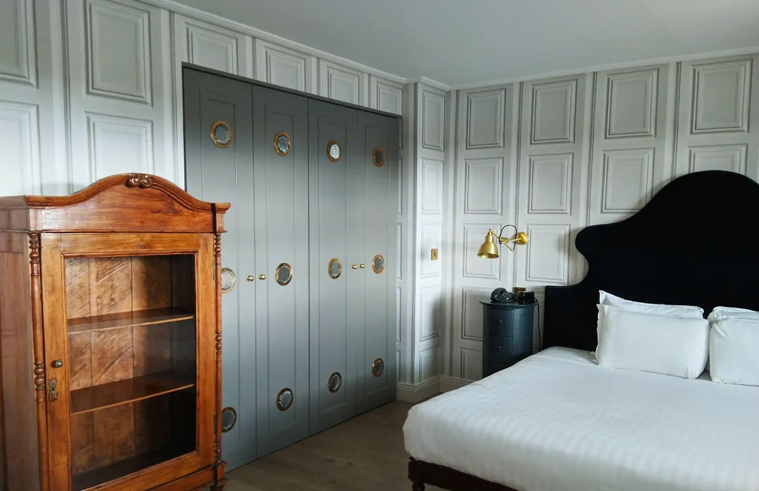 Pembroke Townhouse-1