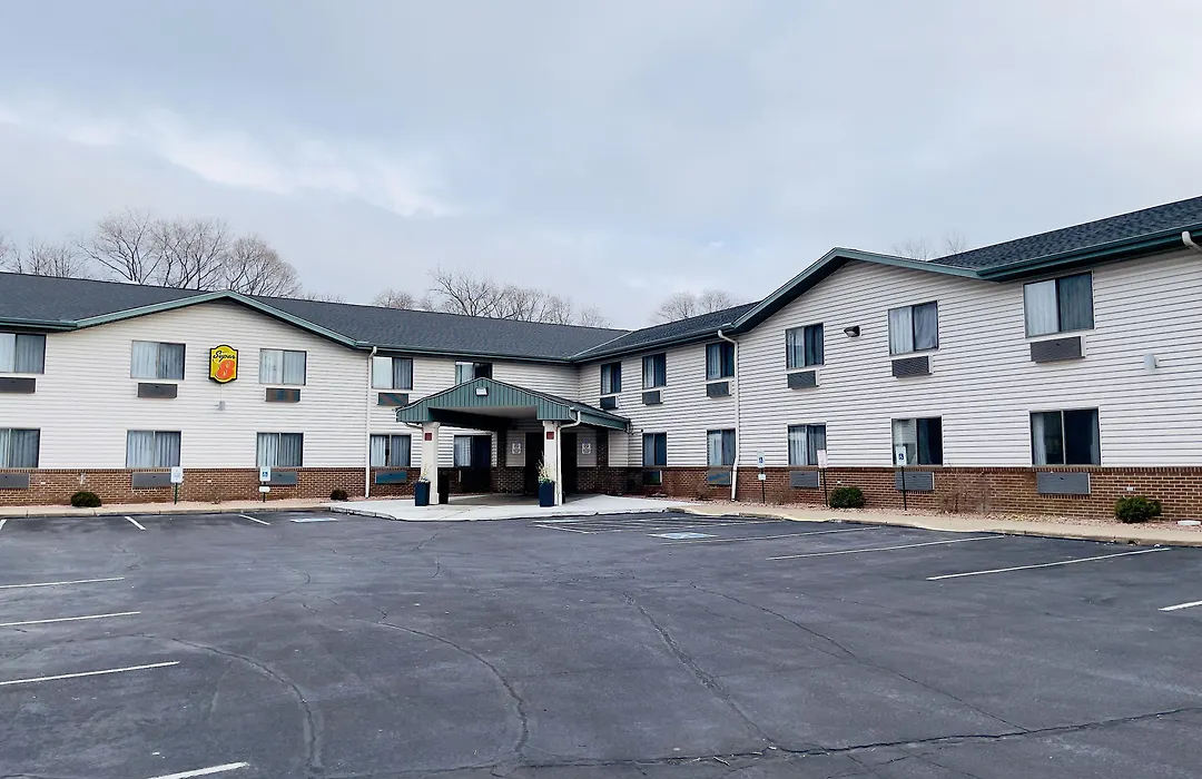 Super 8 By Wyndham Shakopee-1