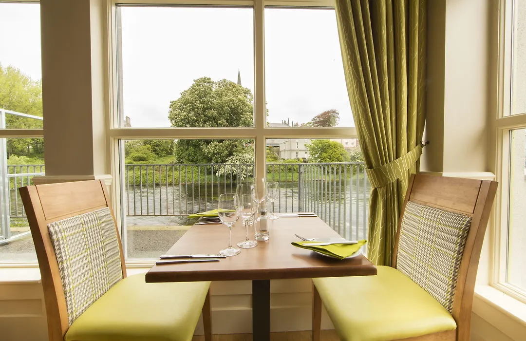 Riverside Hotel-1