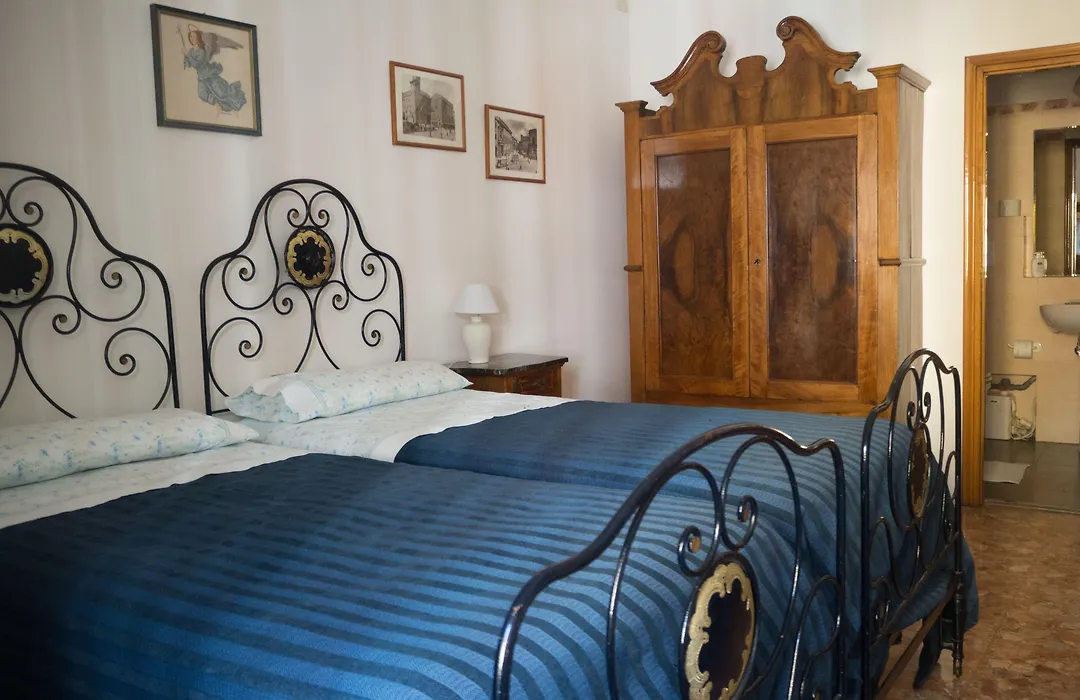 A B C Bologna In B&B-1