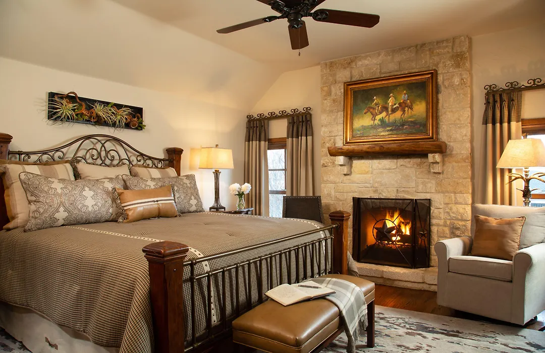 Inn On Lake Granbury A Boutique Hotel-1