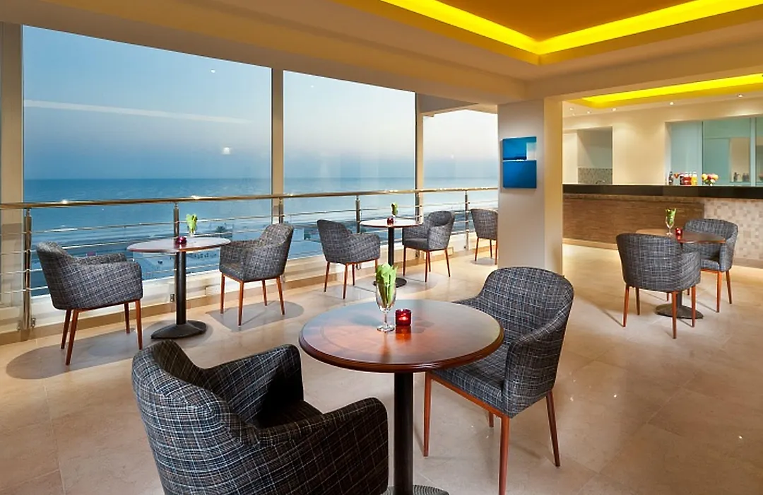 Al Hail Waves Hotel Managed By Centara-1