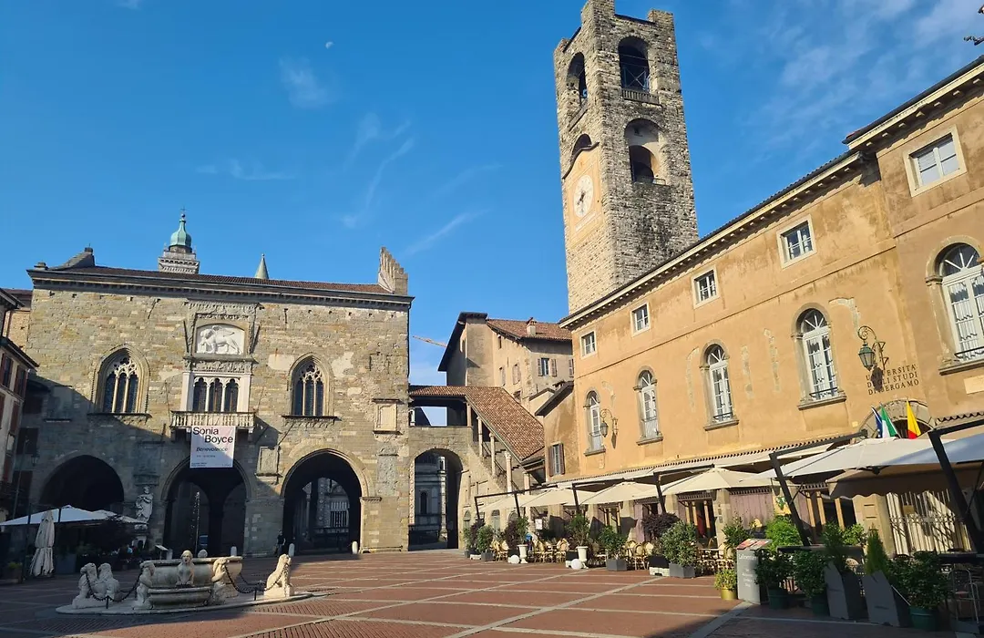 Hotel Piazza Vecchia-1