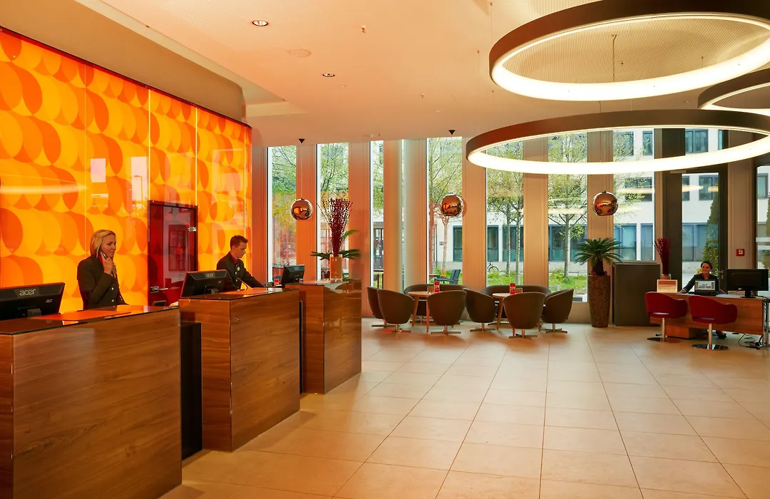 H4 Hotel Muenchen Messe-1