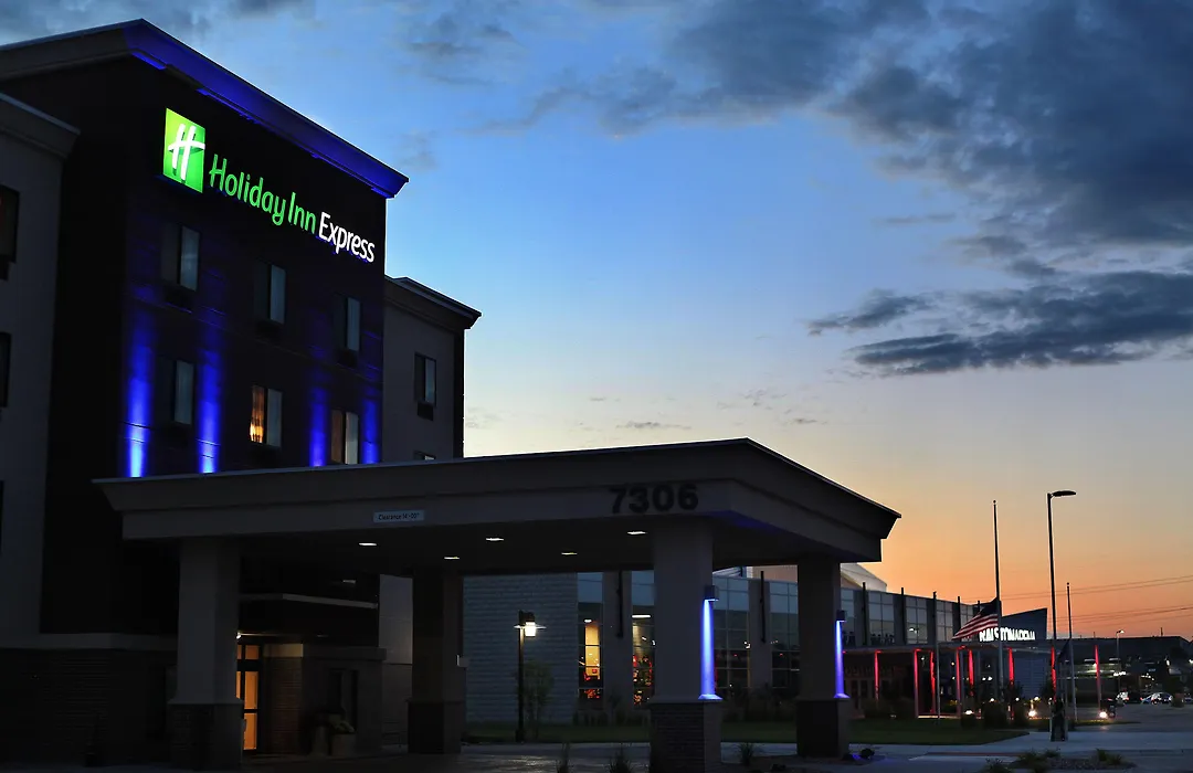 Holiday Inn Express & Suites Omaha South Ralston Arena By Ihg-1