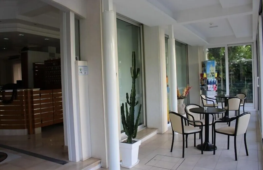 Hotel Massimo-1