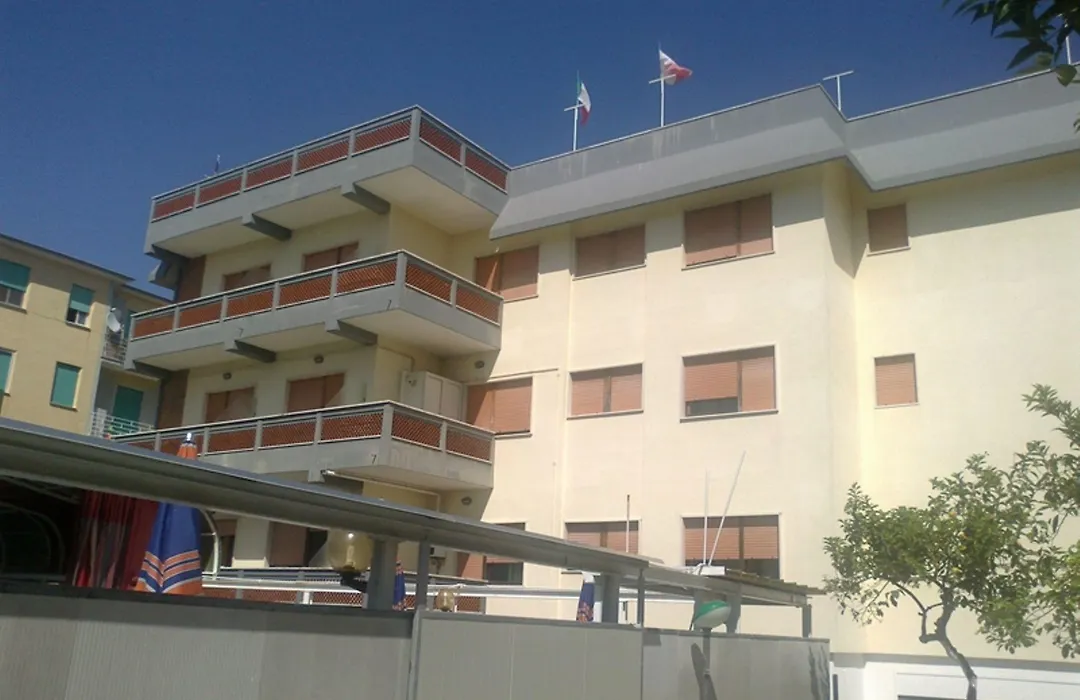 Hotel Aurora-1