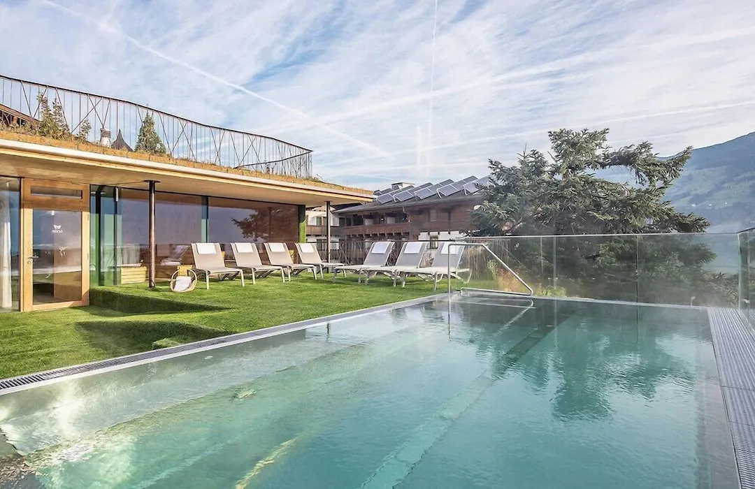 Gartenhotel Crystal-1