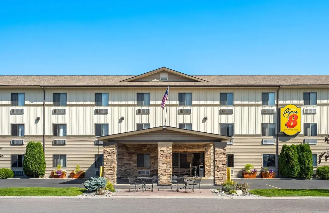 Super 8 By Wyndham Kalispell Glacier National Park-1