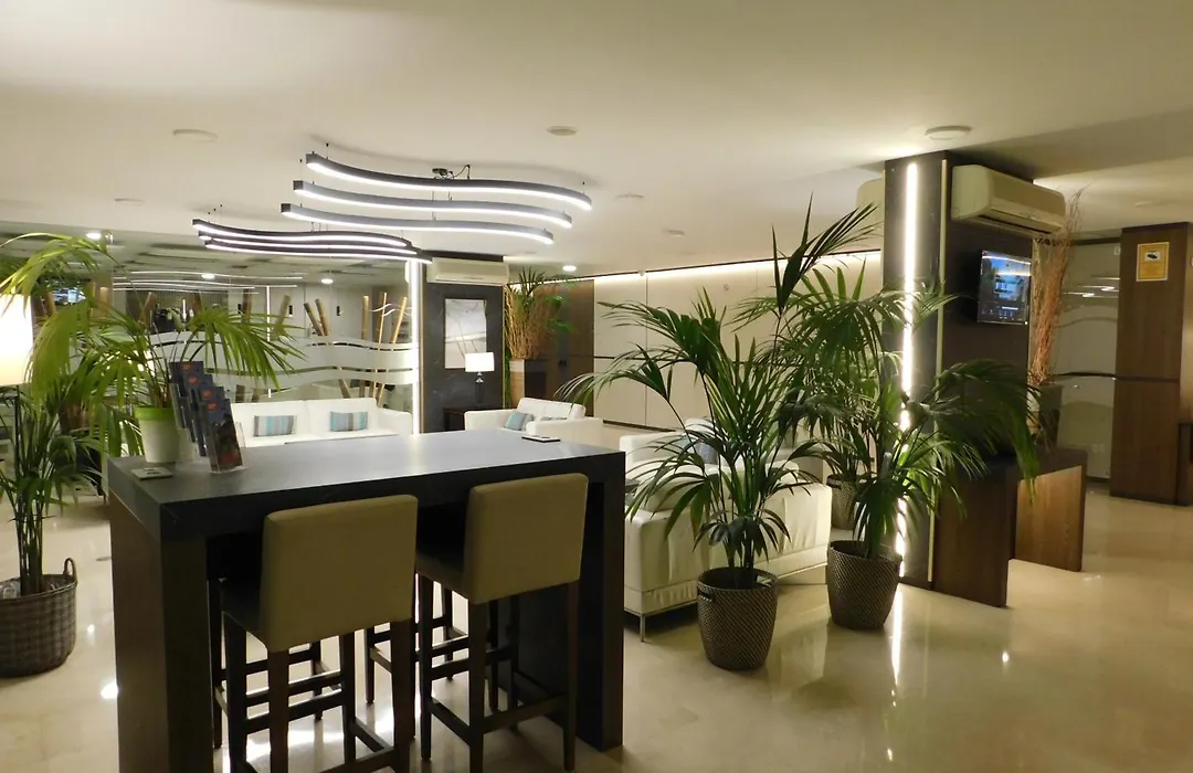Hotel Colon Rambla-1