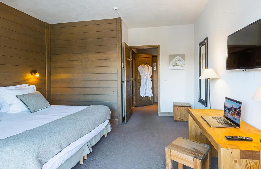Hotel Carlina By Les Etincelles-1