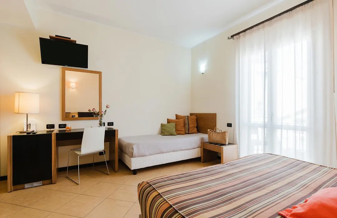 Cerri Hotel-1
