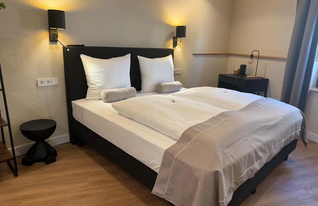 Hotel Am Hafen-1