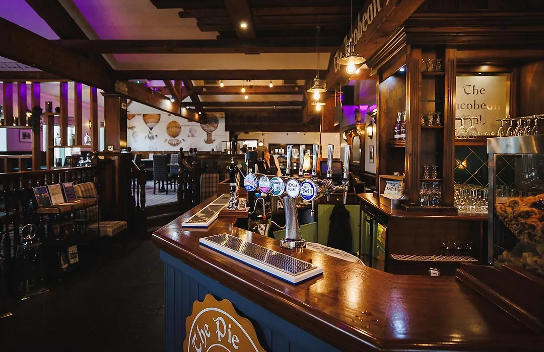 Rogerthorpe Manor Hotel-1