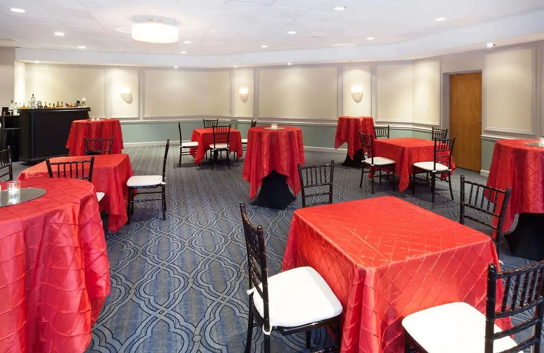 Ramada Plaza By Wyndham Chicago North Shore-1