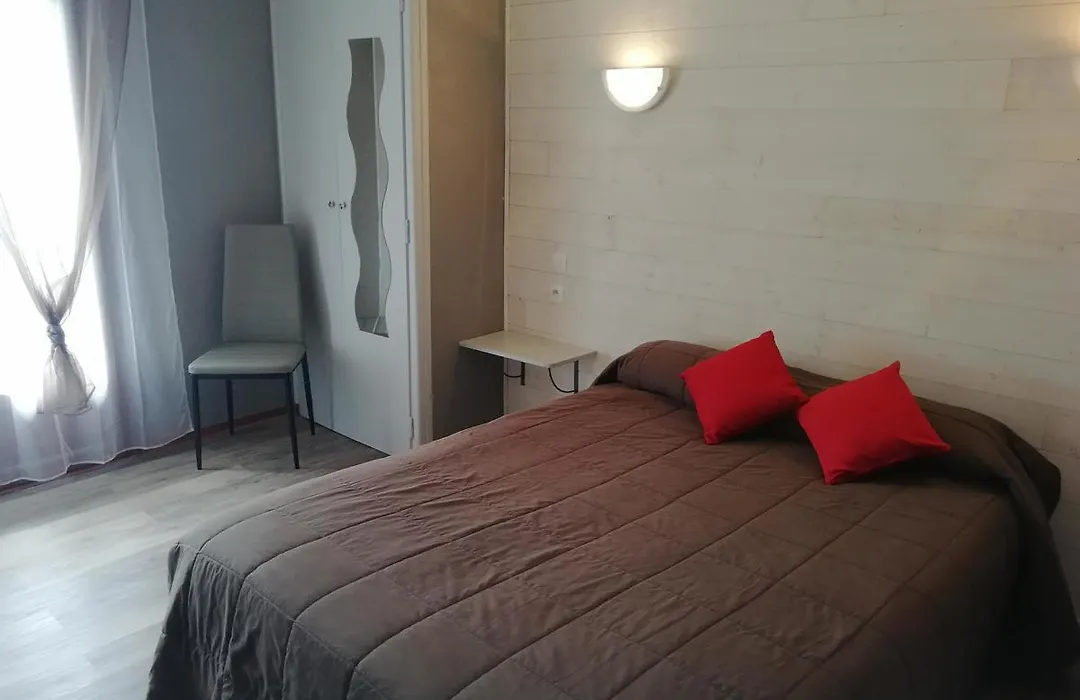 Hotel l'Oustalet-1