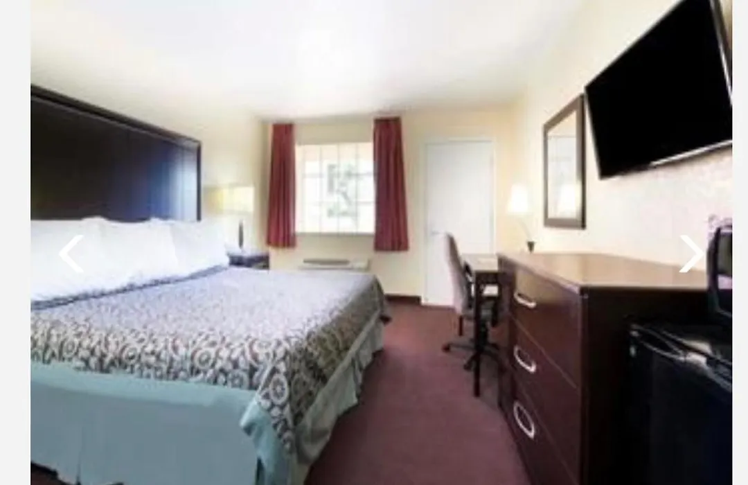 Days Inn By Wyndham Eastland-1