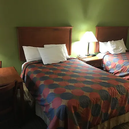 Super 8 By Wyndham Cave City-3