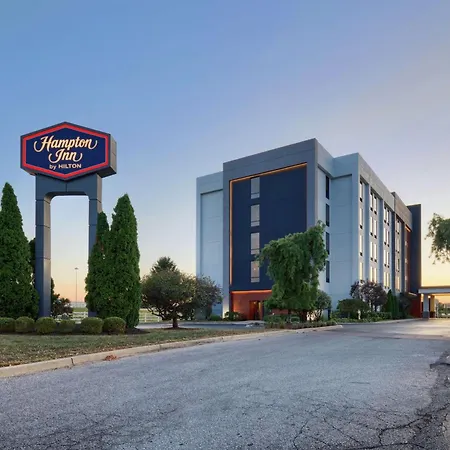 Hampton Inn Louisville Northeast-3