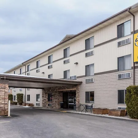 Super 8 By Wyndham Kalispell Glacier National Park-3