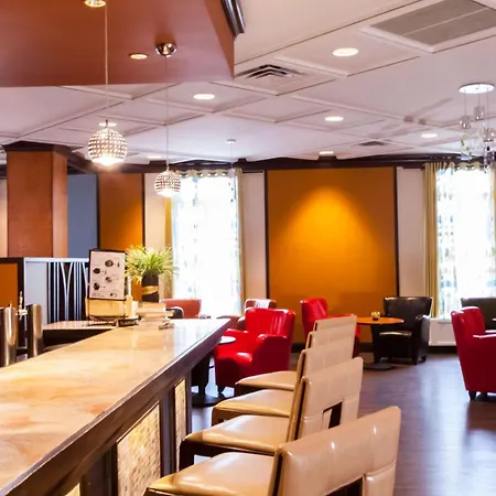 Best Western Premier Toronto Airport Carlingview Hotel-3