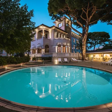 Hotel De La Ville-3